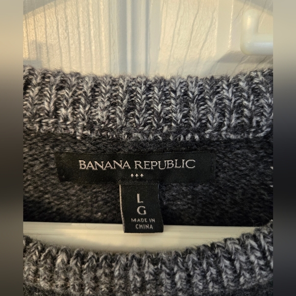 (L)Banana Republic Sweater - Picture 3 of 4